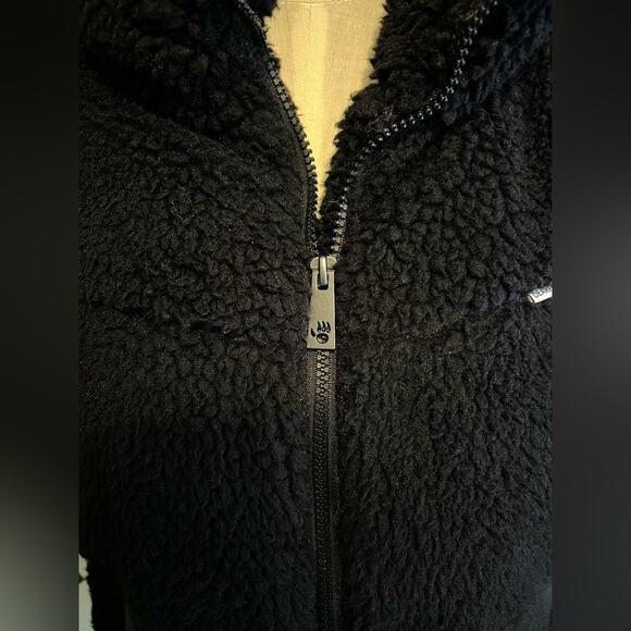 NWT BearPaw Womens Black Sherpa Faux Leather Full Zip Cozy Shearling Vest Sz XL - Picture 3 of 9